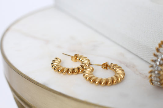 Ribbon Earrings